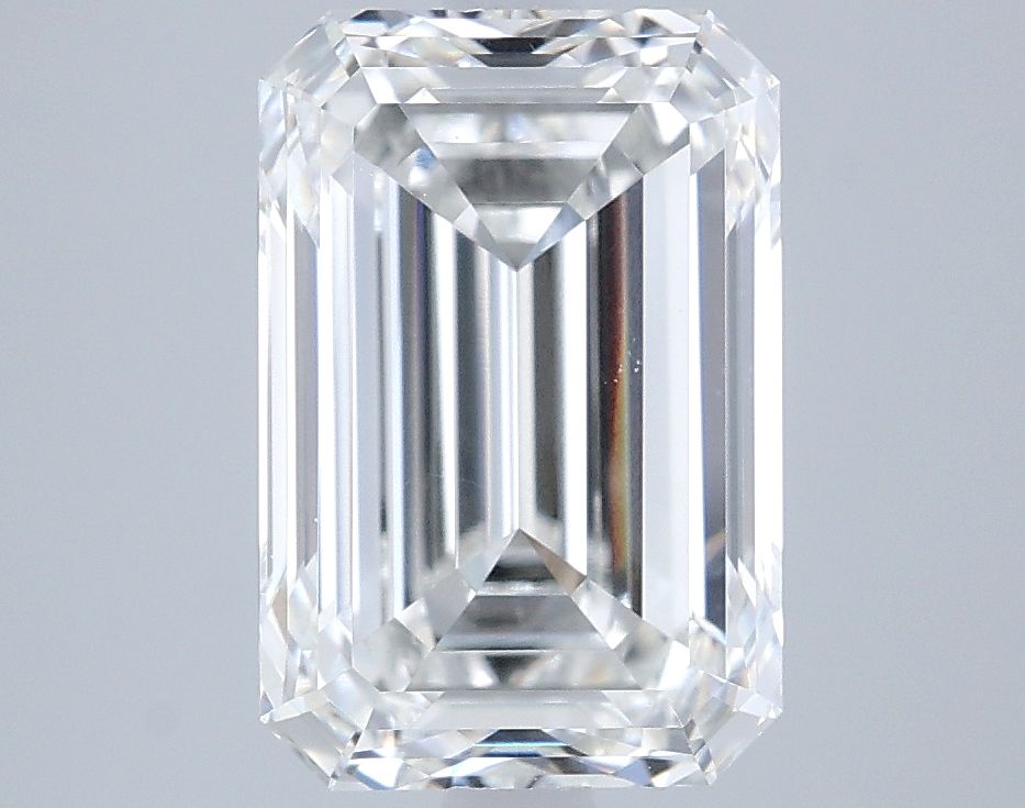 3.70 ct Emerald diamond