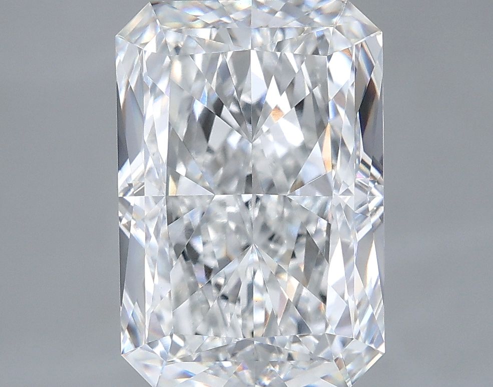 4.72 ct. radiant Lab Grown Diamond front image