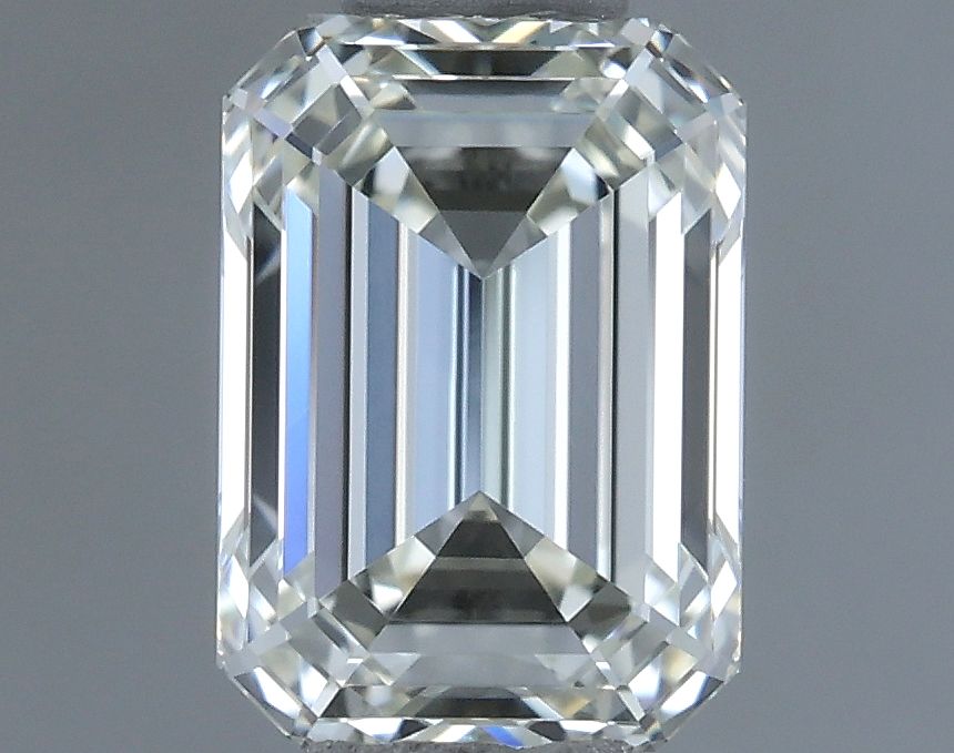 0.76 ct Emerald diamond