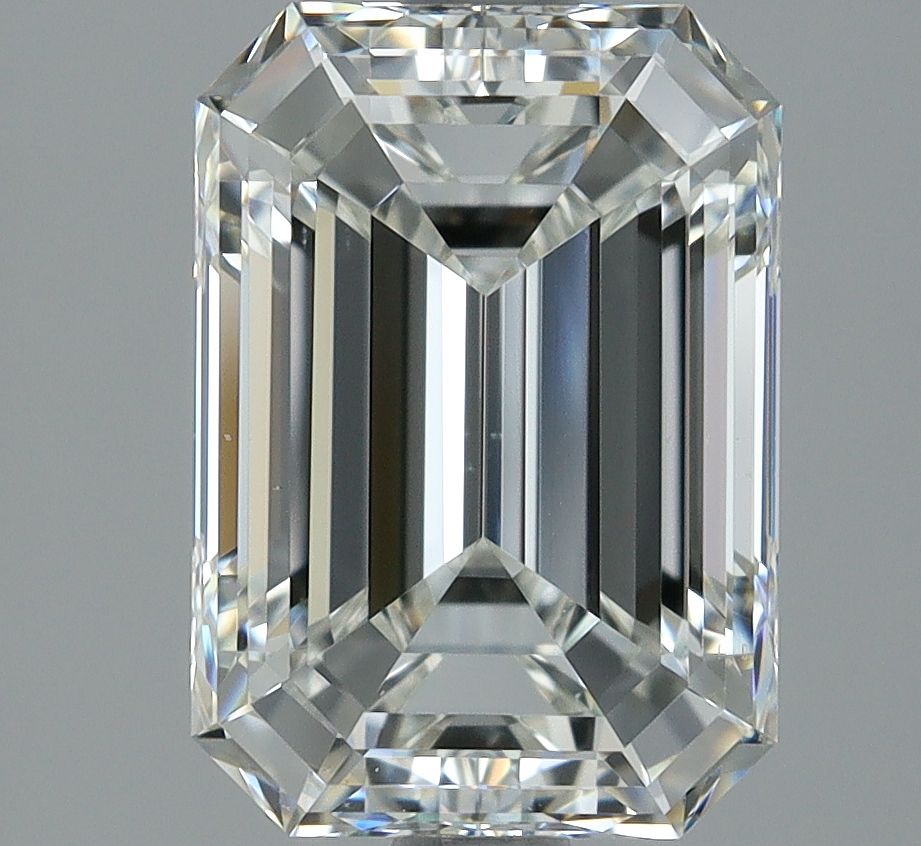 2.01 ct Emerald diamond