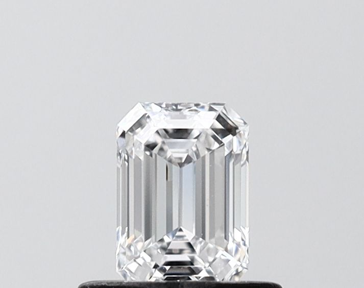 0.51 ct. emerald Lab Grown Diamond front image