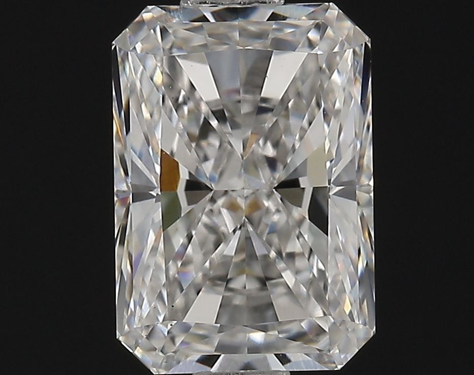 1.87 ct Radiant diamond