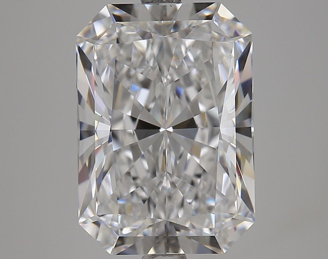 5.07 ct. radiant Lab Grown Diamond front image