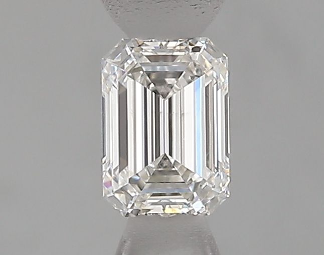 0.43 ct Emerald diamond