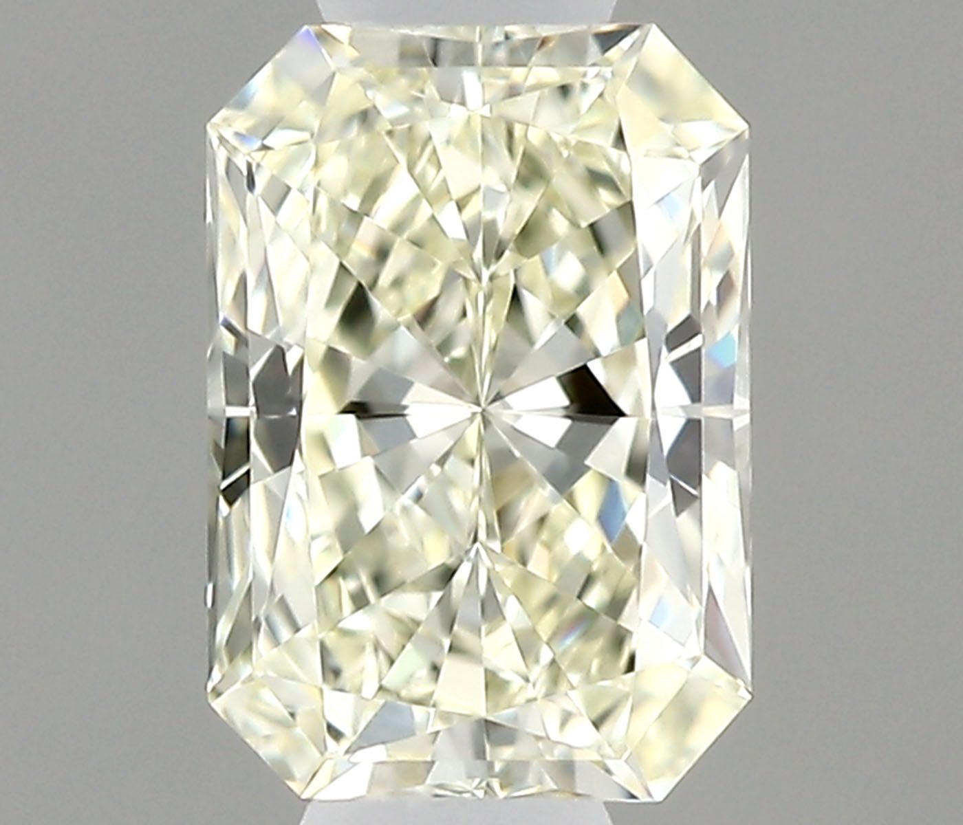 0.4 ct Radiant Diamond