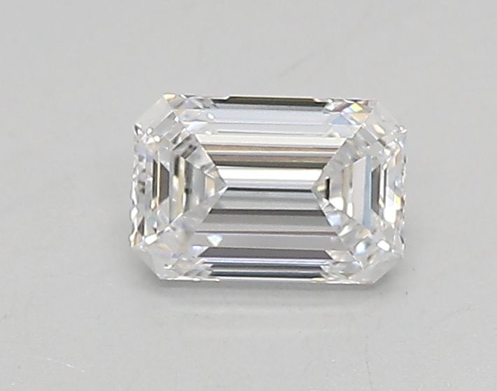 0.45 ct lab-grown Emerald Diamond