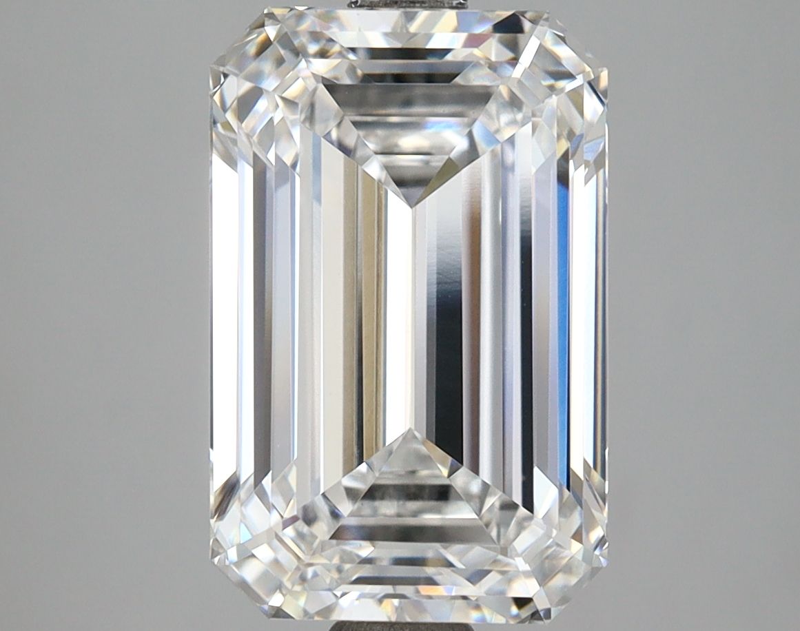 5.05 ct. emerald Lab Grown Diamond front image