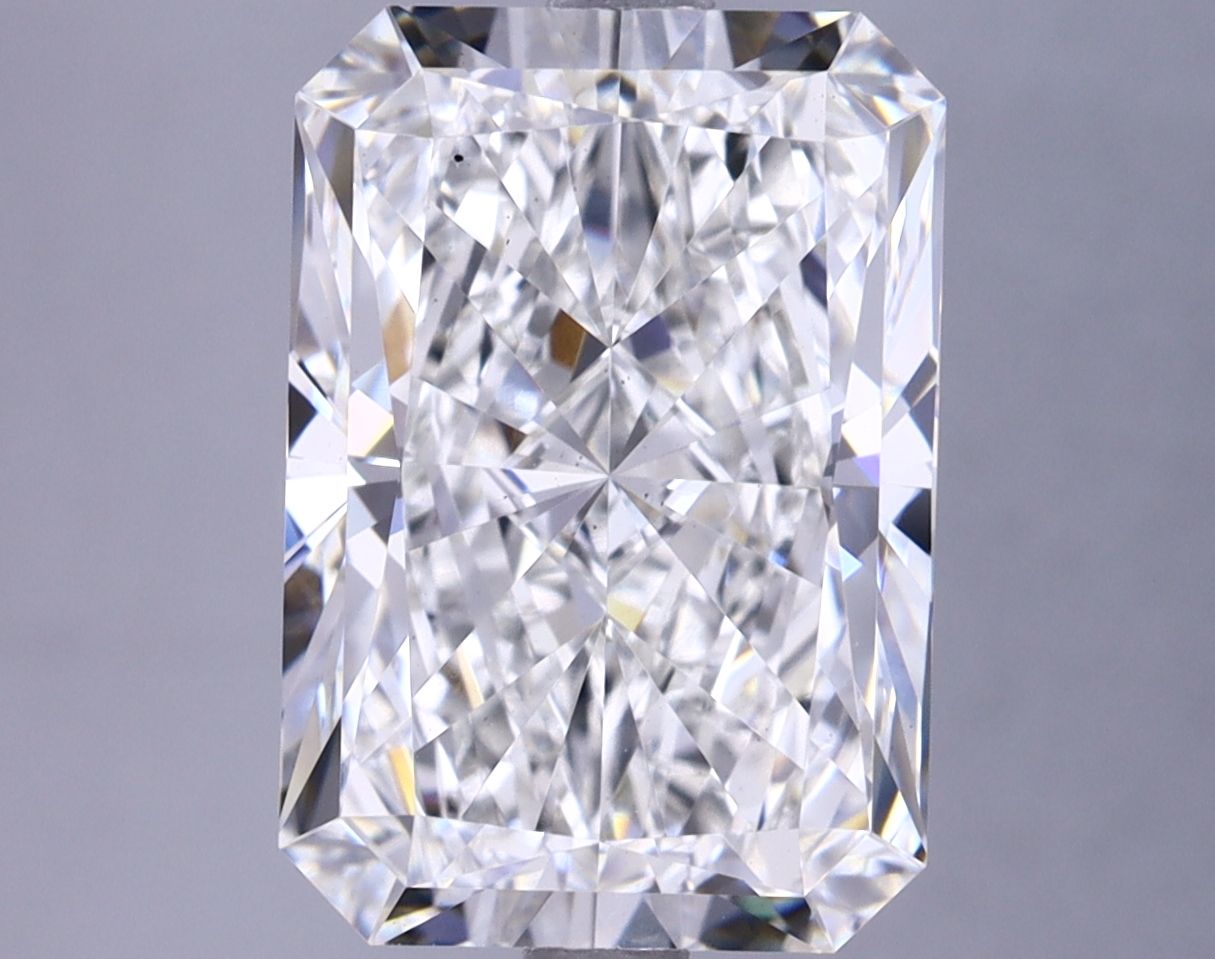 5.74 ct. radiant Lab Grown Diamond front image