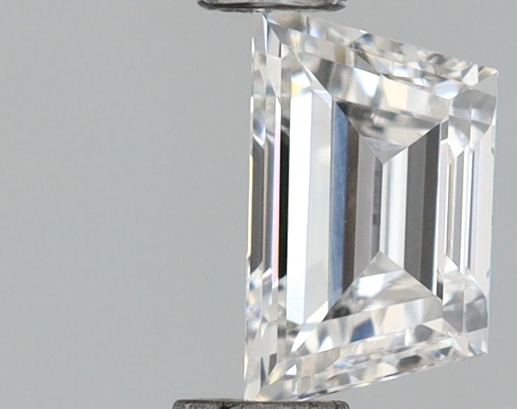 0.8 ct lab-grown Trapezoid Diamond