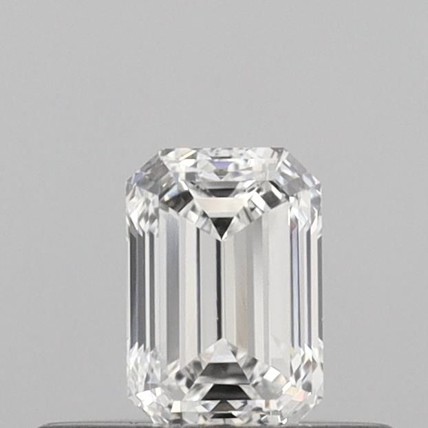 0.31ct Emerald diamond