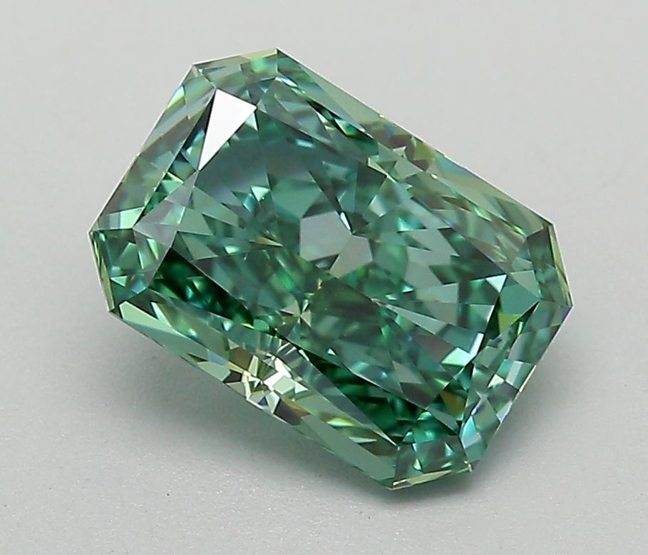 1.59 ct Radiant diamond