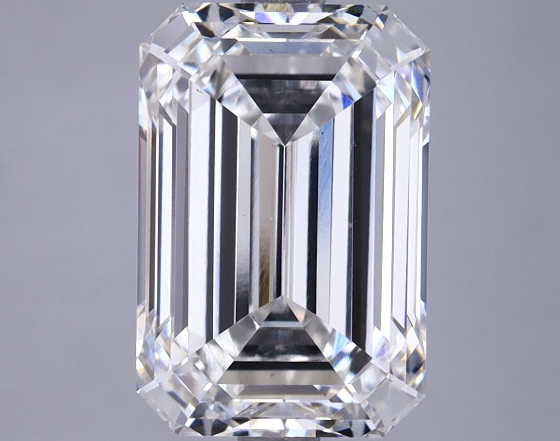 4.77 ct. emerald Lab Grown Diamond front image