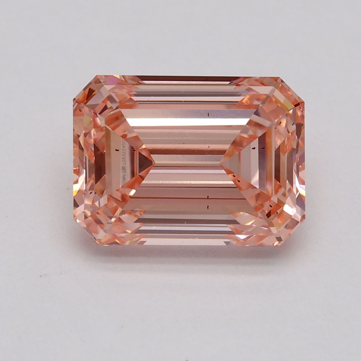 3.05 ct Emerald diamond