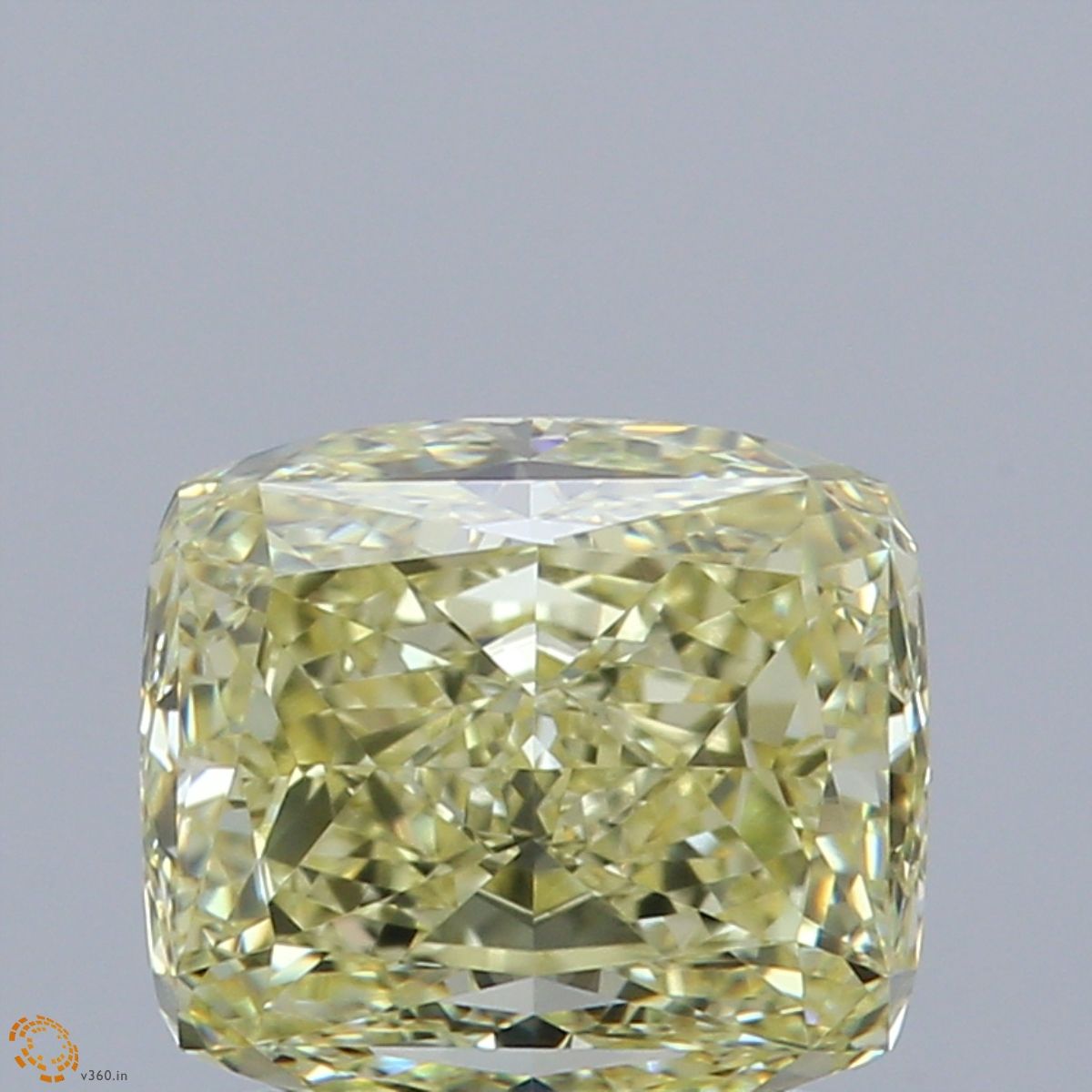 2.05 ct Cushion Brilliant diamond