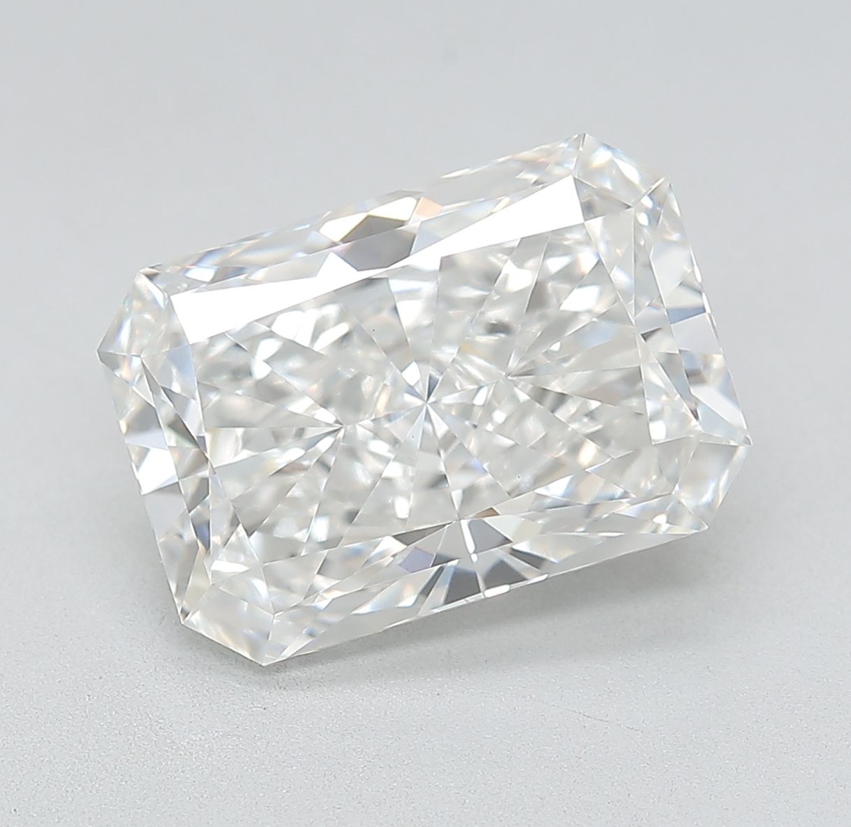 4.91 ct. radiant Lab Grown Diamond front image