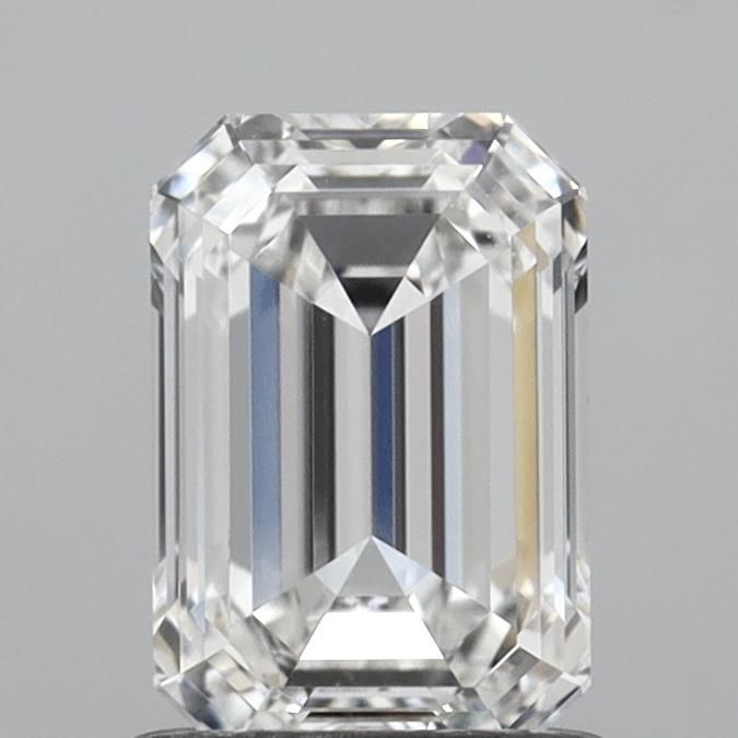 1.07 ct. emerald Lab Grown Diamond front image