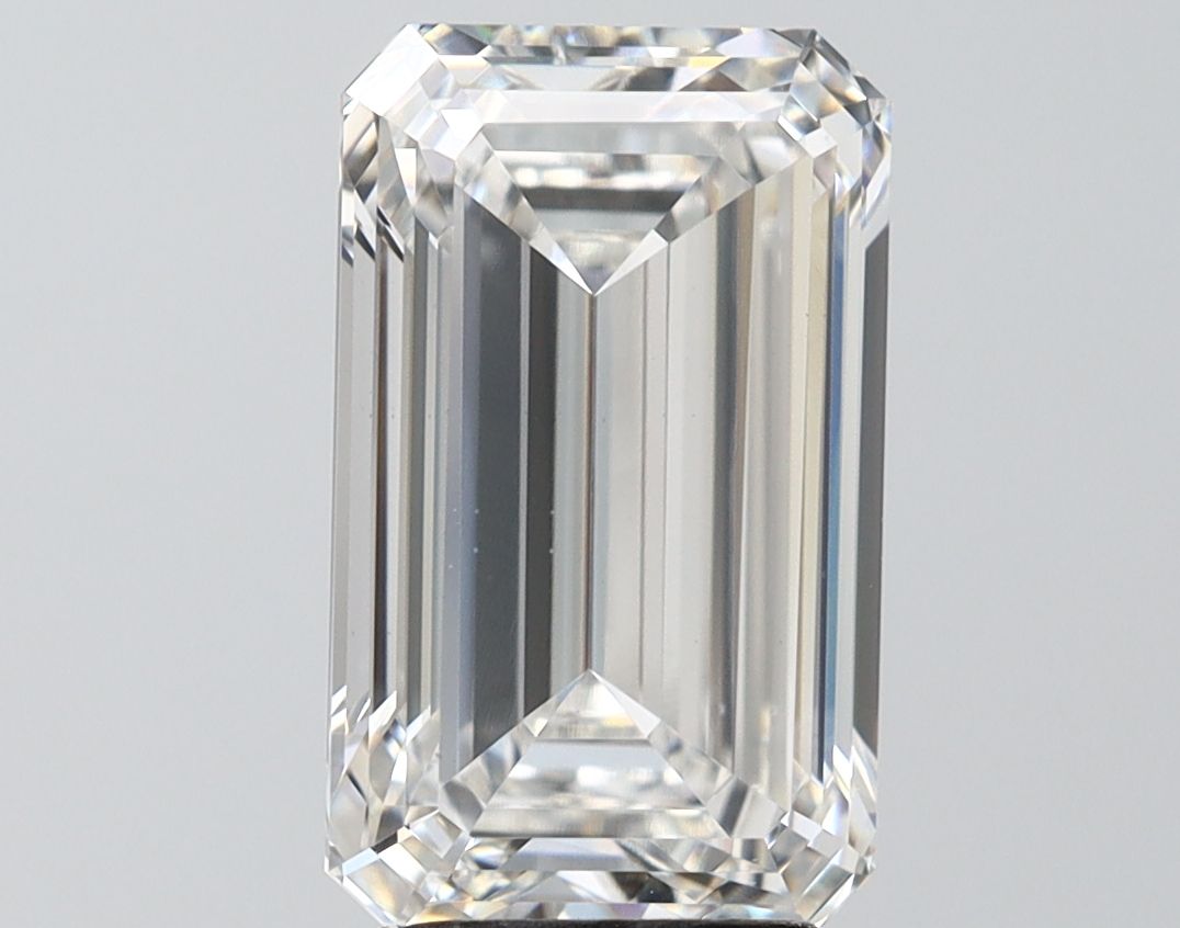 4.51 ct. emerald Lab Grown Diamond front image