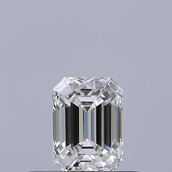0.40 ct Emerald diamond