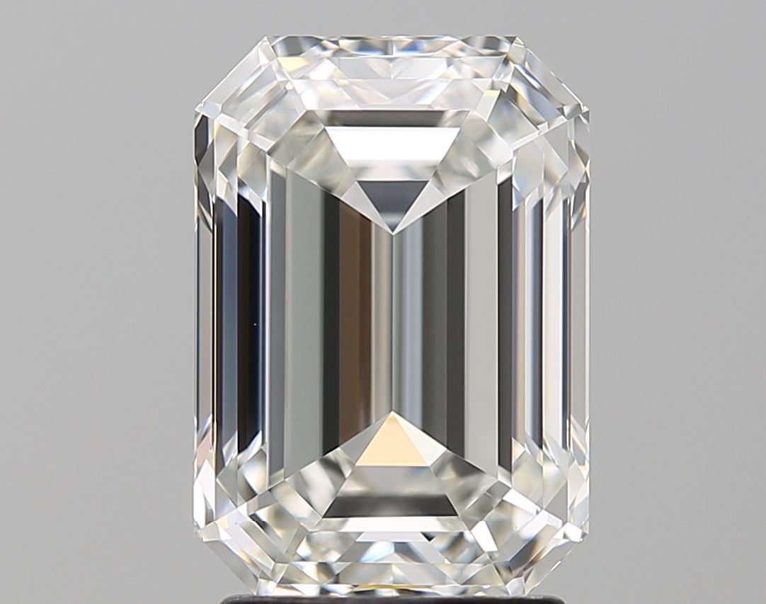 3.01 ct Emerald diamond