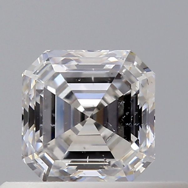 0.4 ct Square emerald Diamond
