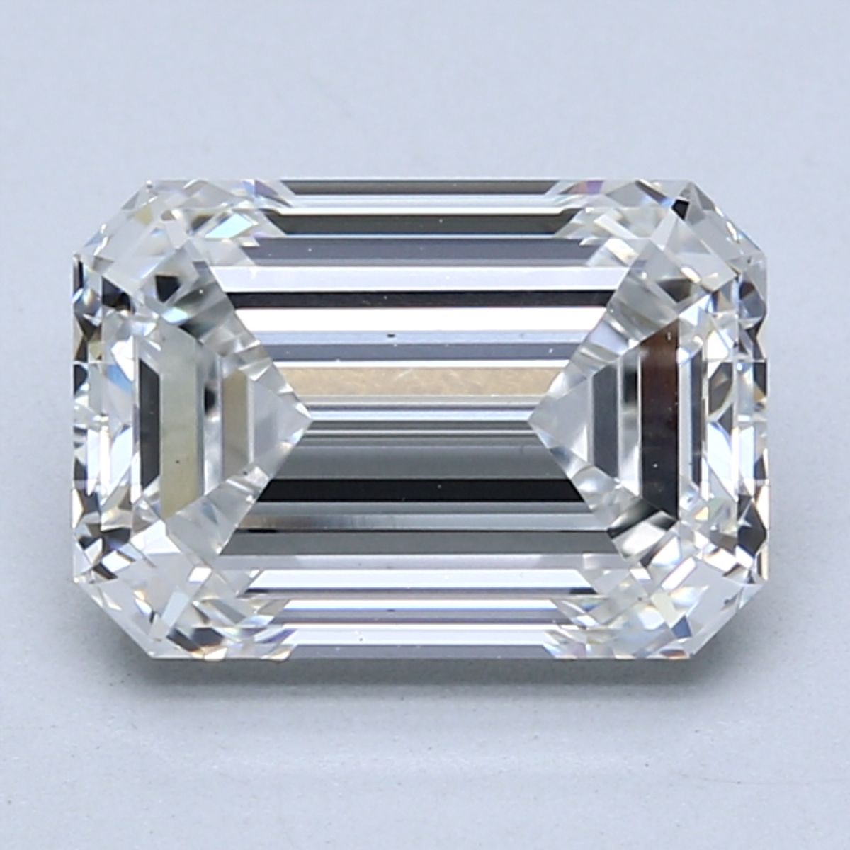 3.04 ct Emerald diamond