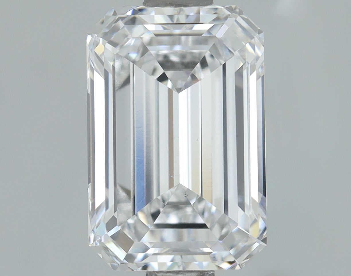 1.51 ct. emerald Lab Grown Diamond front image