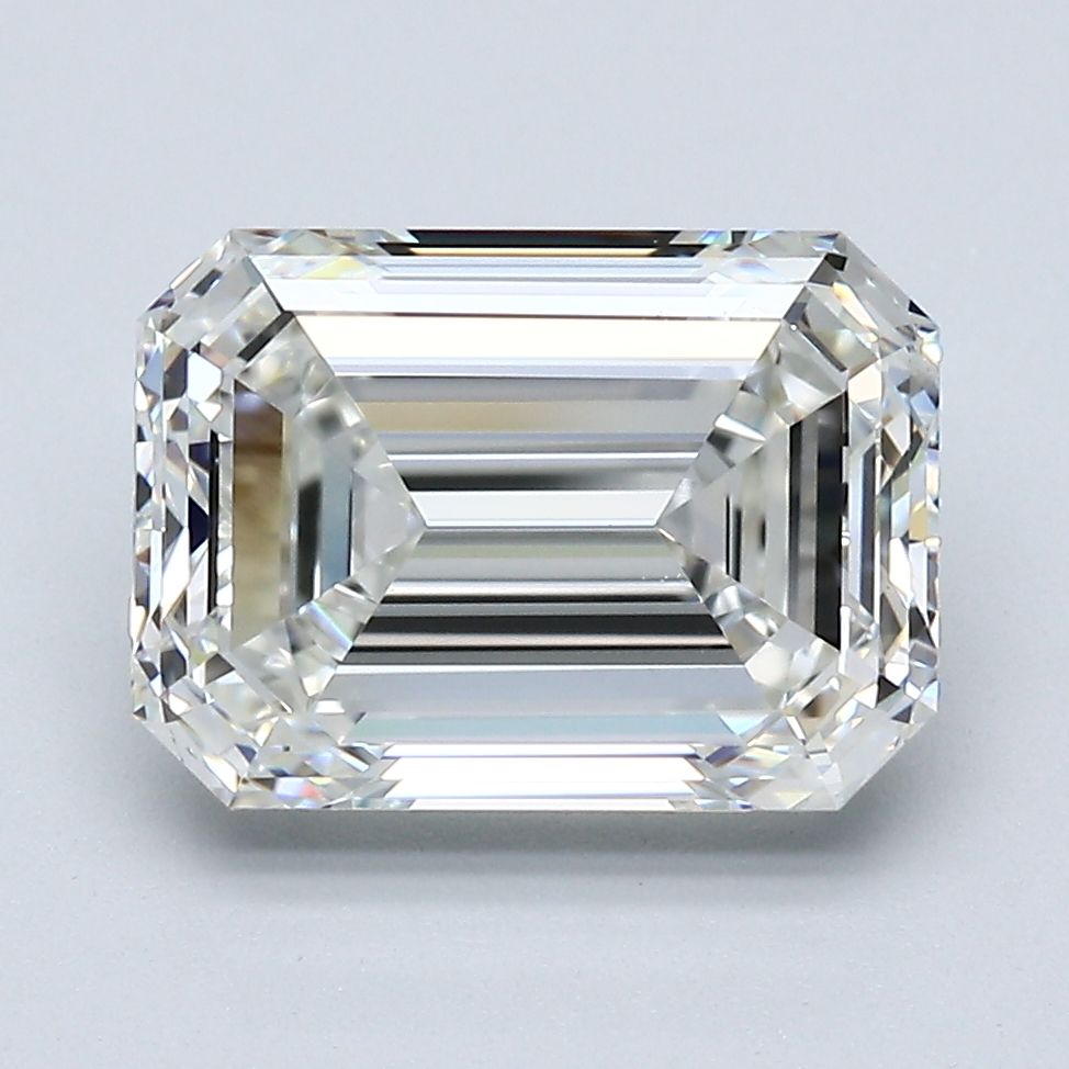 3.80 ct Emerald diamond