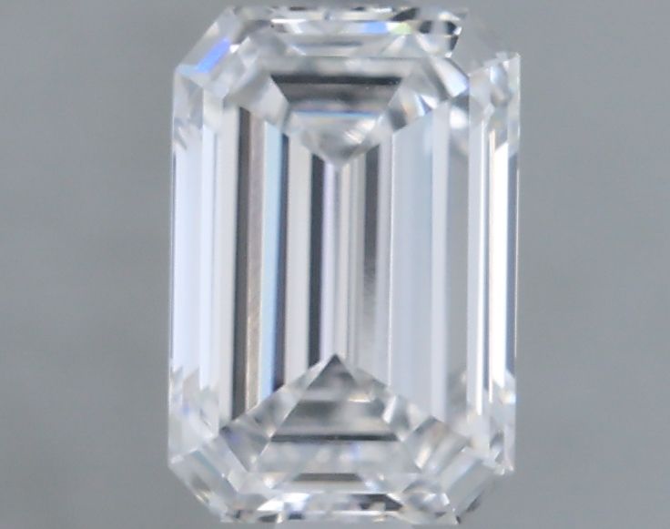 1.06 ct lab-grown Emerald Diamond