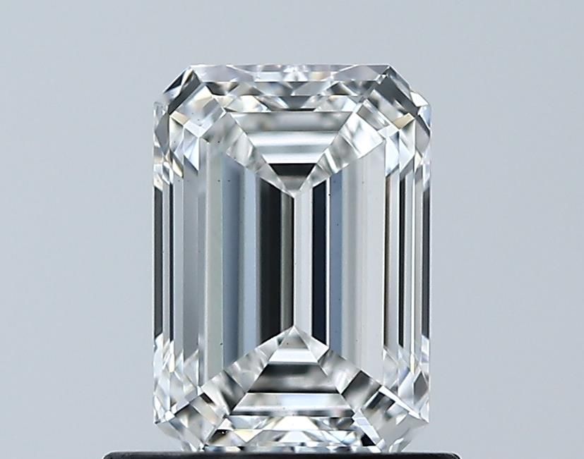 0.91 ct. emerald Lab Grown Diamond front image