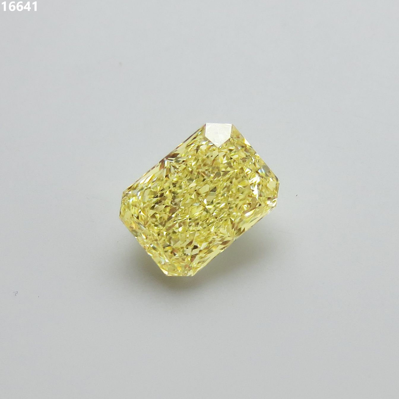 Diament 2.01 ct Fancy Yellow/VS1