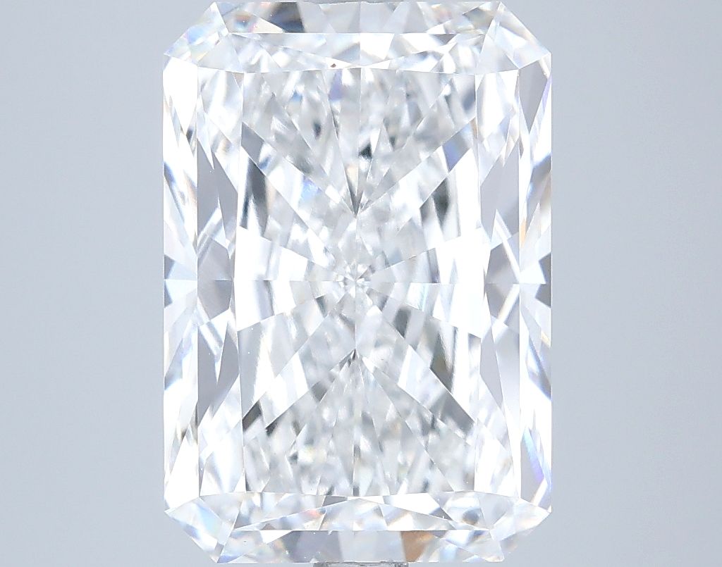 4.77 ct. radiant Lab Grown Diamond front image