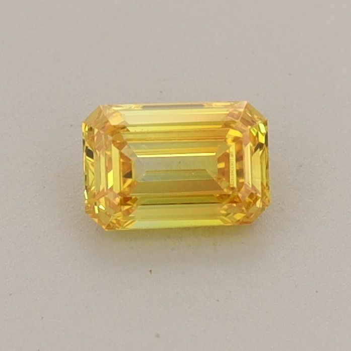 0.41 CT Fancy Vivid Yellow EMERALD