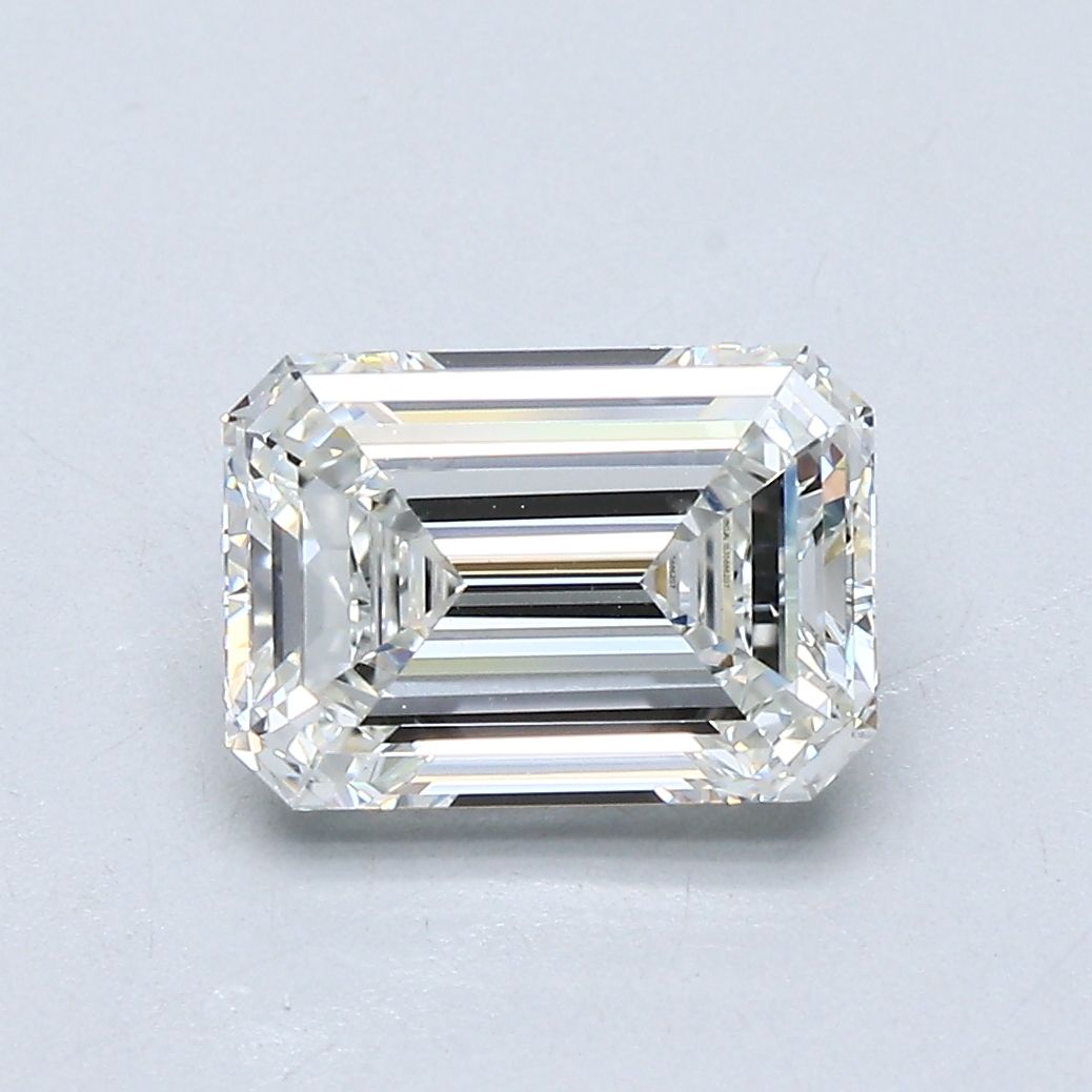 2.01 ct Emerald diamond