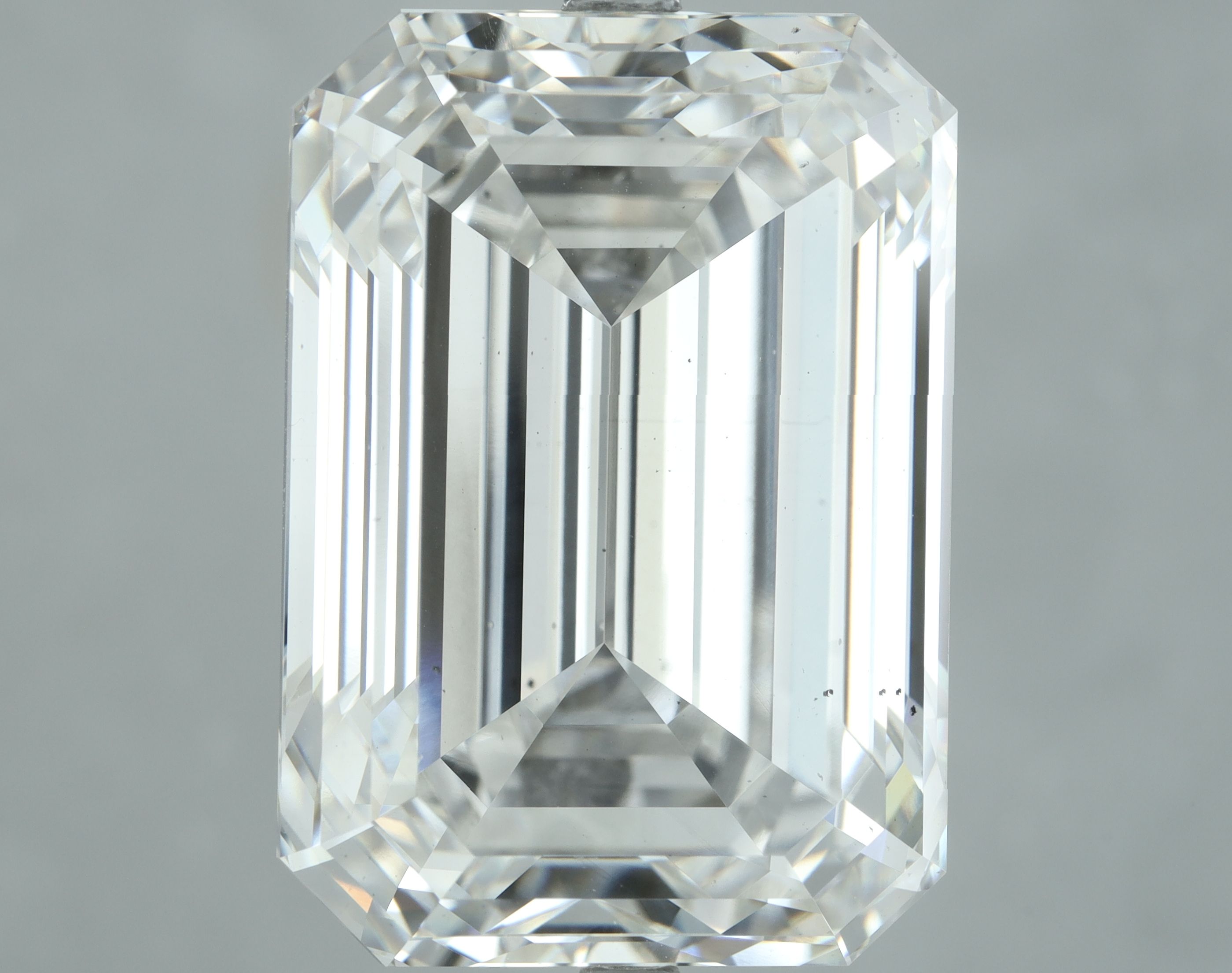 22.00 ct. emerald Lab Grown Diamond front image