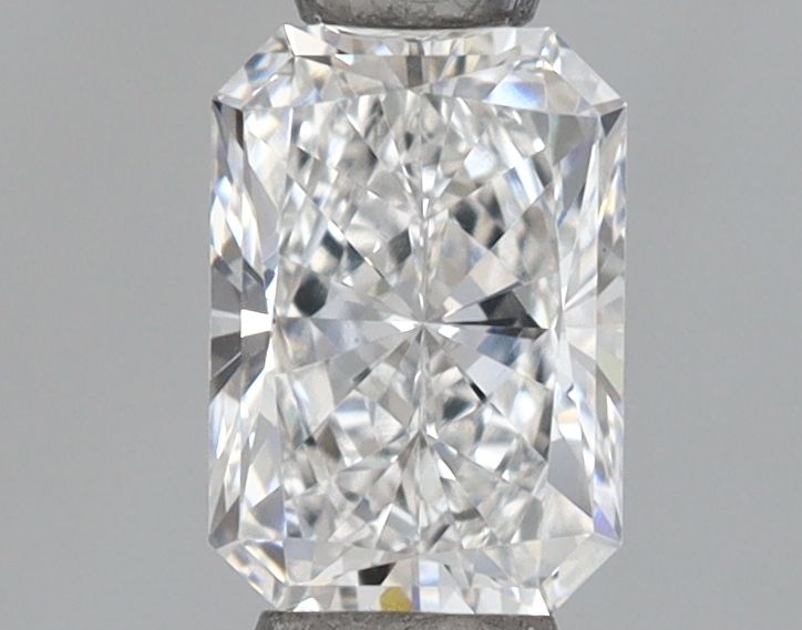 0.46 ct lab-grown Radiant Diamond