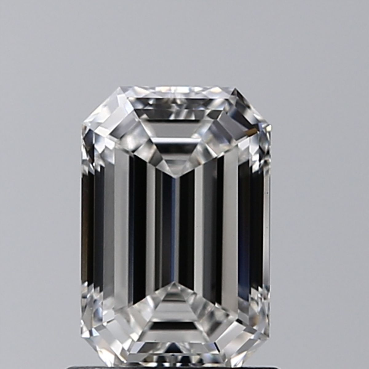 1.04 ct Emerald diamond
