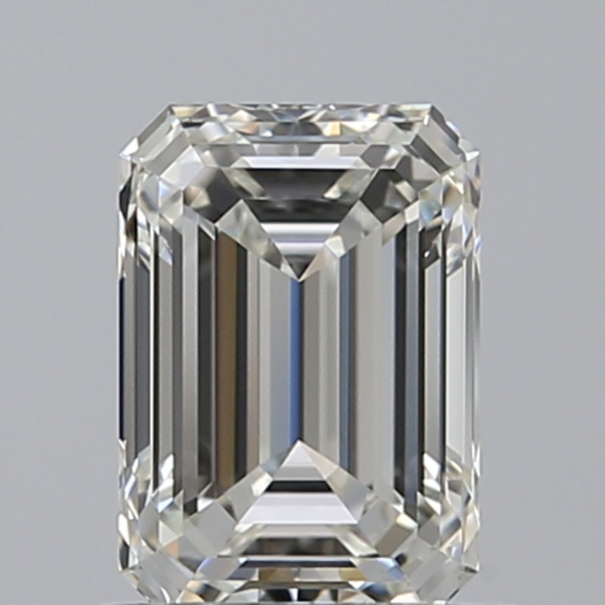 0.81 ct Emerald diamond