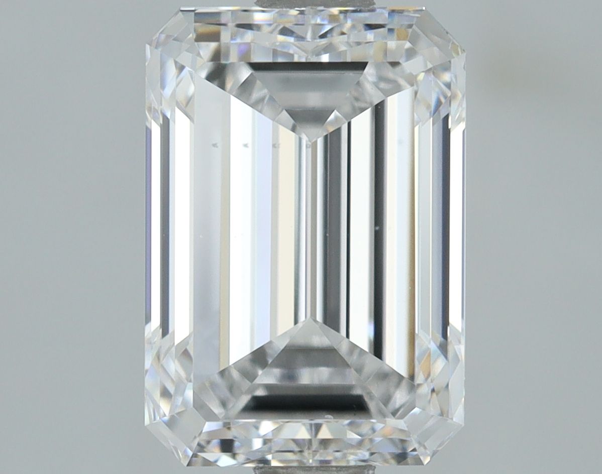 1.70 ct. emerald Lab Grown Diamond front image