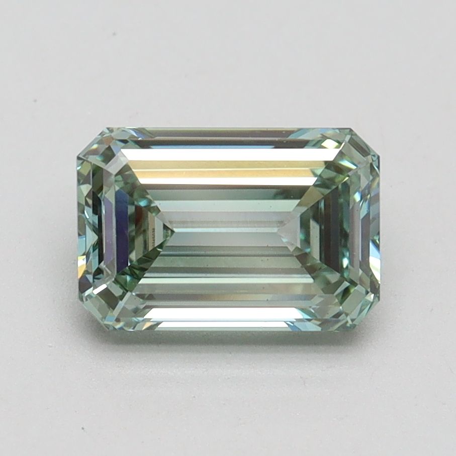 1.56 ct. emerald Lab Grown Diamond front image