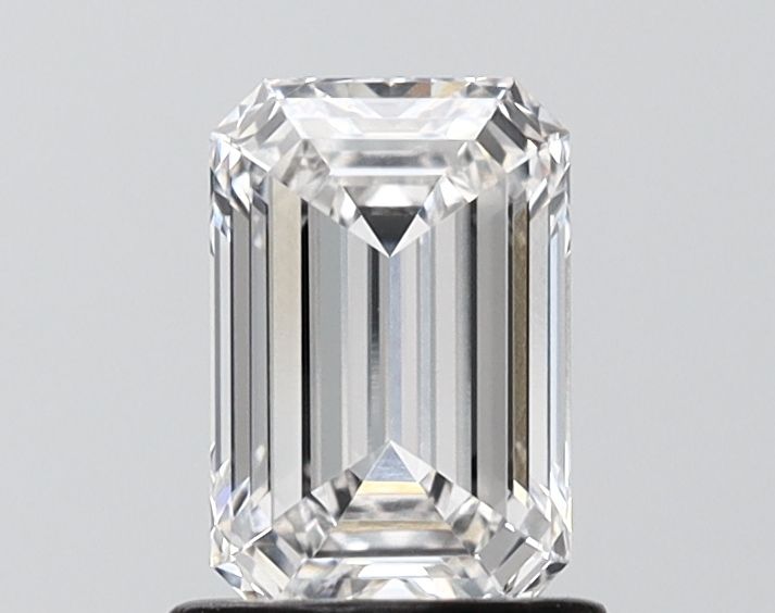 1.07 ct. emerald Lab Grown Diamond front image