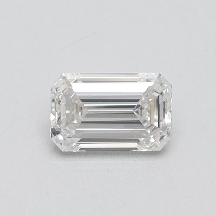 0.42 ct Emerald diamond