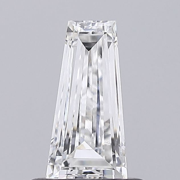 0.55 ct lab-grown Tapered baguette Diamond