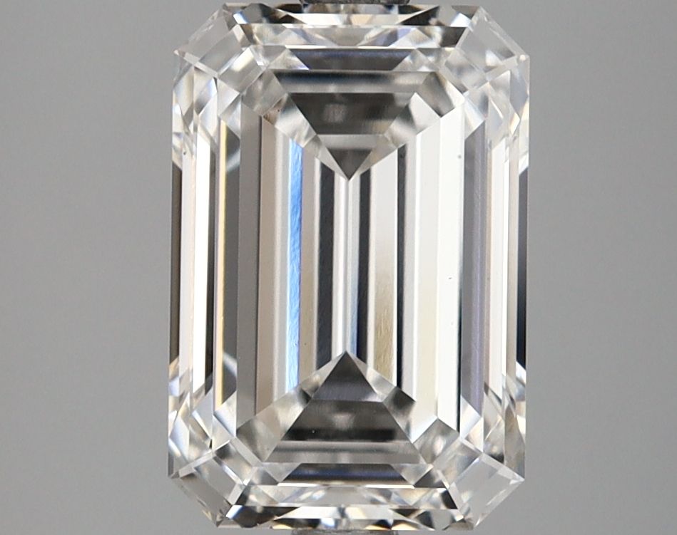 3.17 ct Emerald diamond