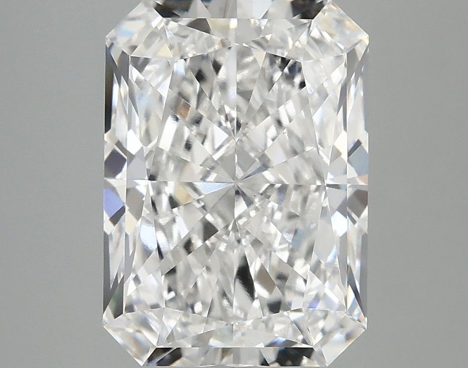 3.91 ct. radiant Lab Grown Diamond front image