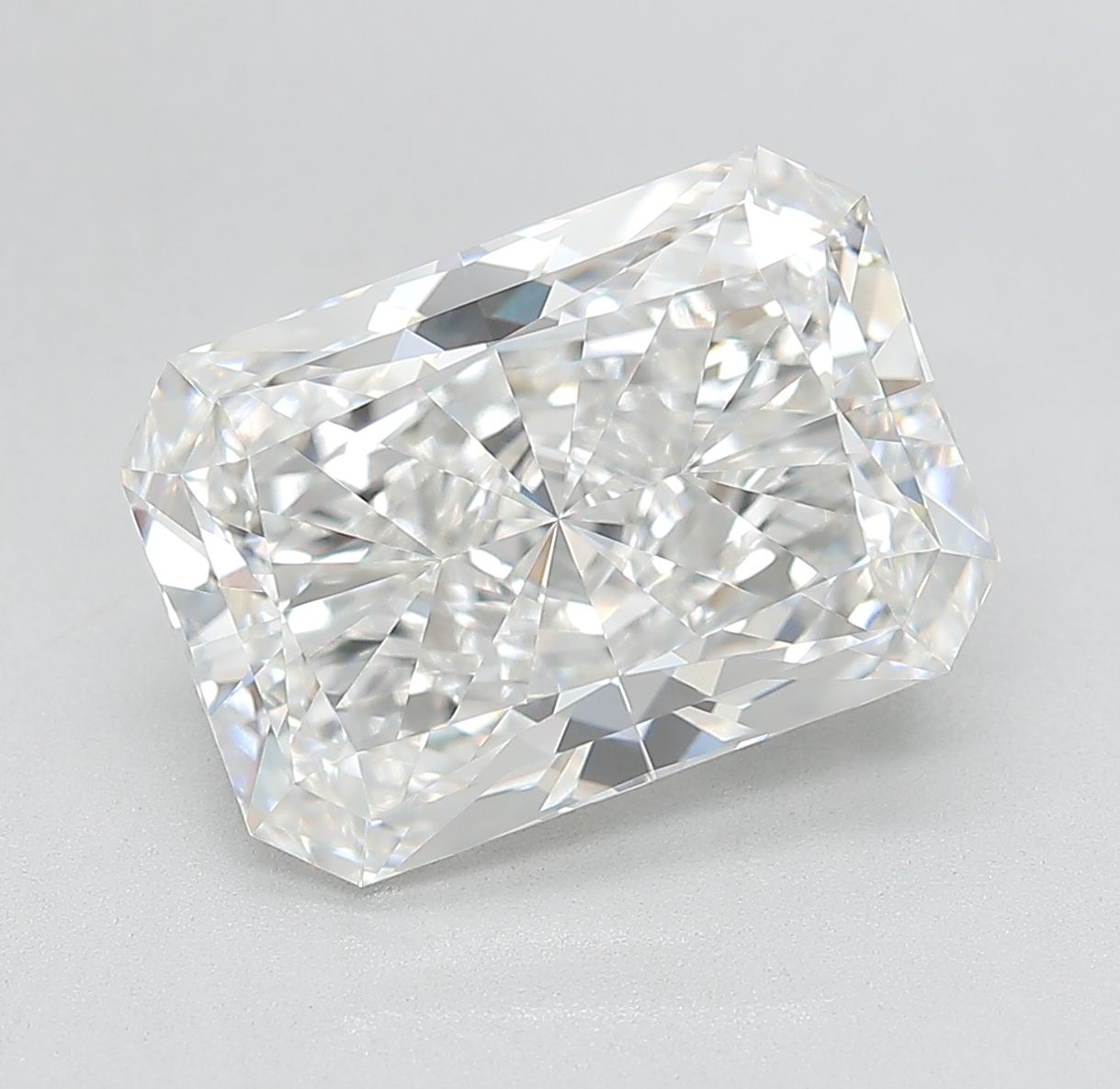 5.72 ct. radiant Lab Grown Diamond front image