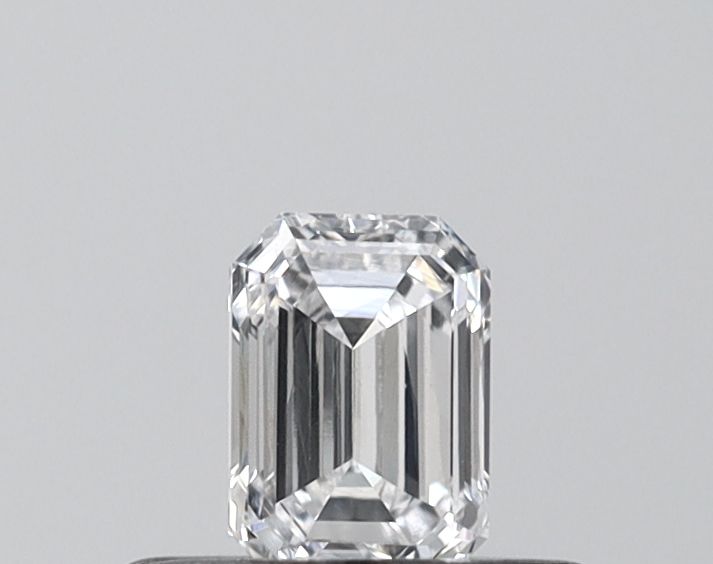 0.35 ct lab-grown Emerald Diamond