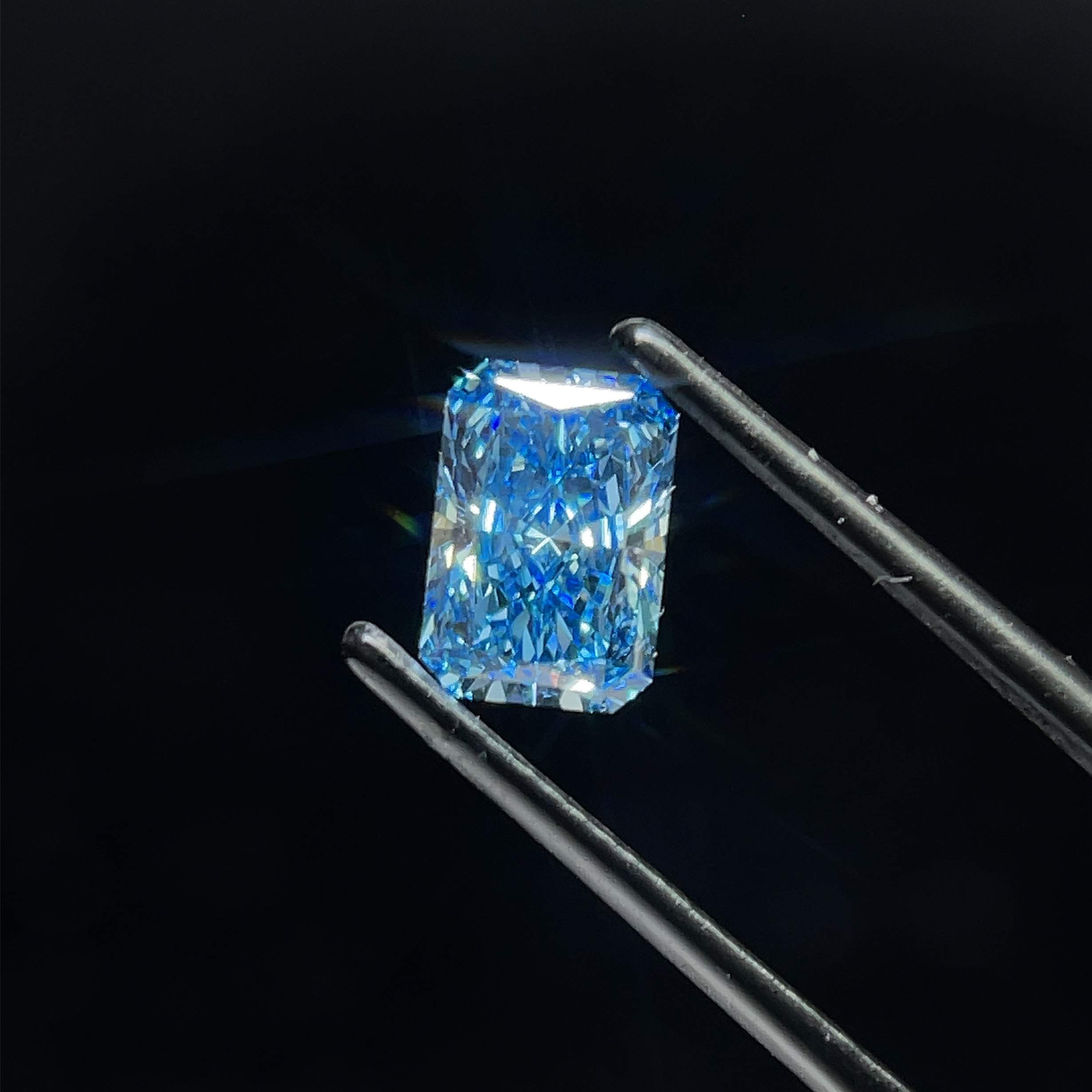 1.53 ct. radiant Lab Grown Diamond front image