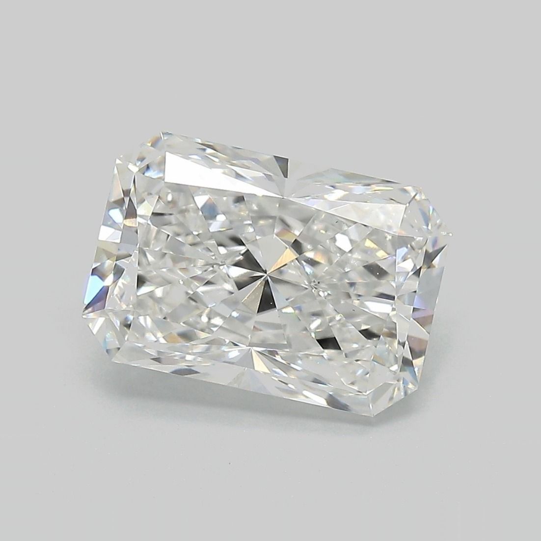 4.30 ct. radiant Lab Grown Diamond front image