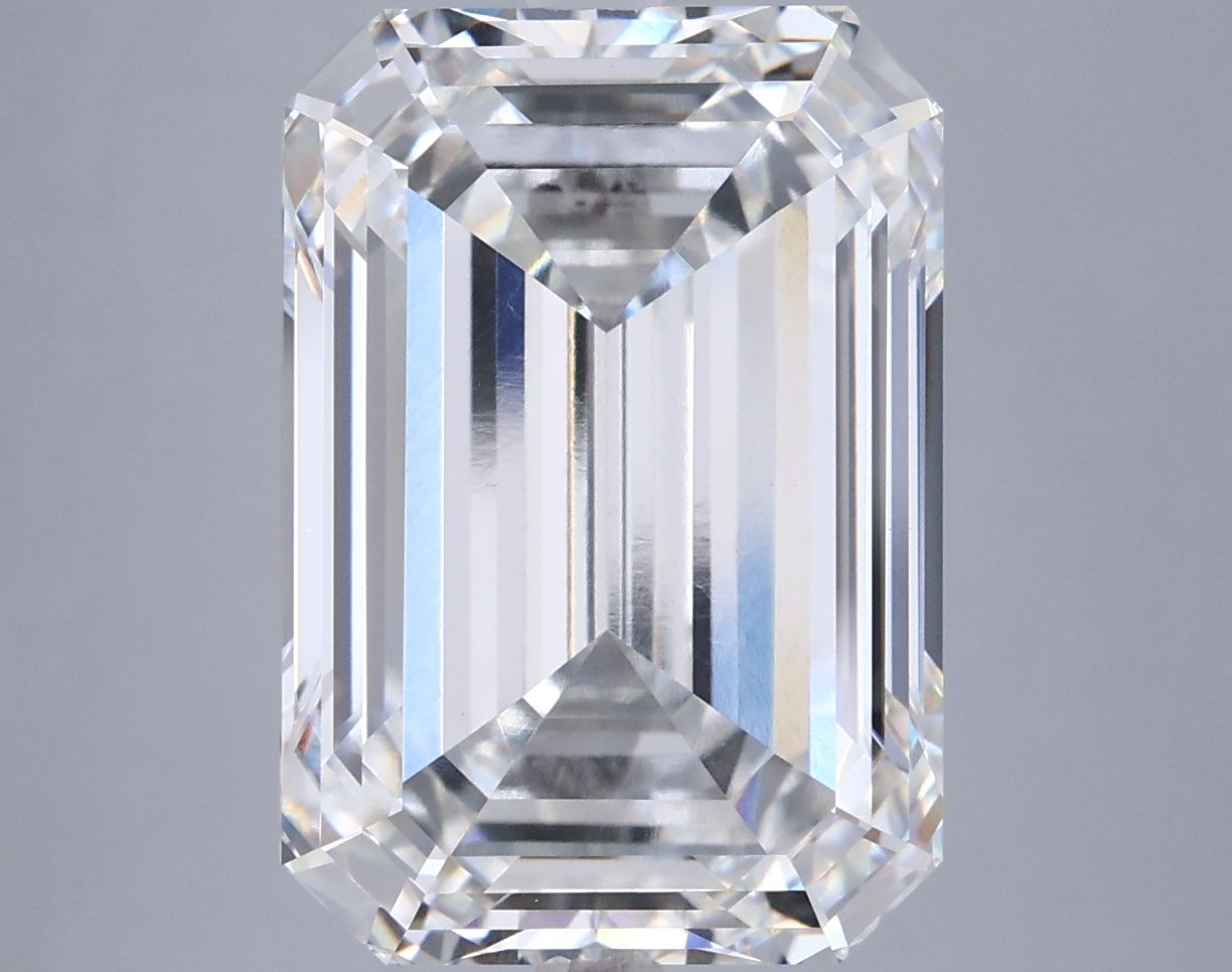 9.06 ct. emerald Lab Grown Diamond front image
