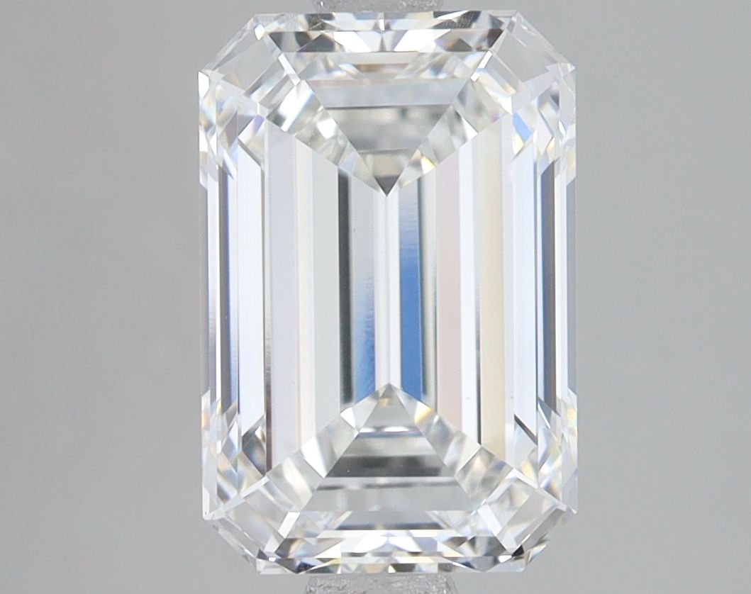 3.79 ct Emerald diamond